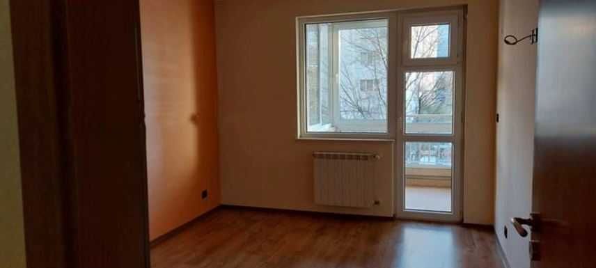 Дава се под наем Тристаен апартамент в София, Бъкстон - 93 кв.м за 1100лв € - Снимка #3