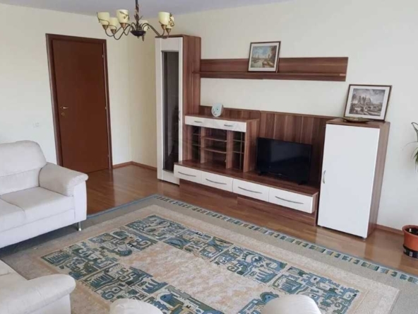 Дава се под наем Тристаен апартамент в Пловдив, Беломорски - 90 кв.м за 380лв € - Снимка #1