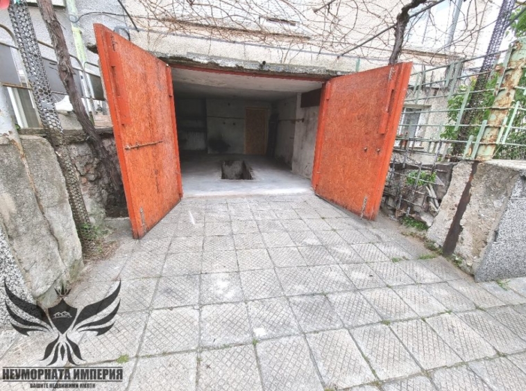Гараж / Паркомясто в Асеновград - 18 кв.м за 573 €/кв.м - Снимка #12