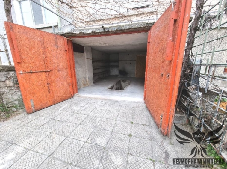 Гараж / Паркомясто в Асеновград - 18 кв.м за 573 €/кв.м - Снимка #13