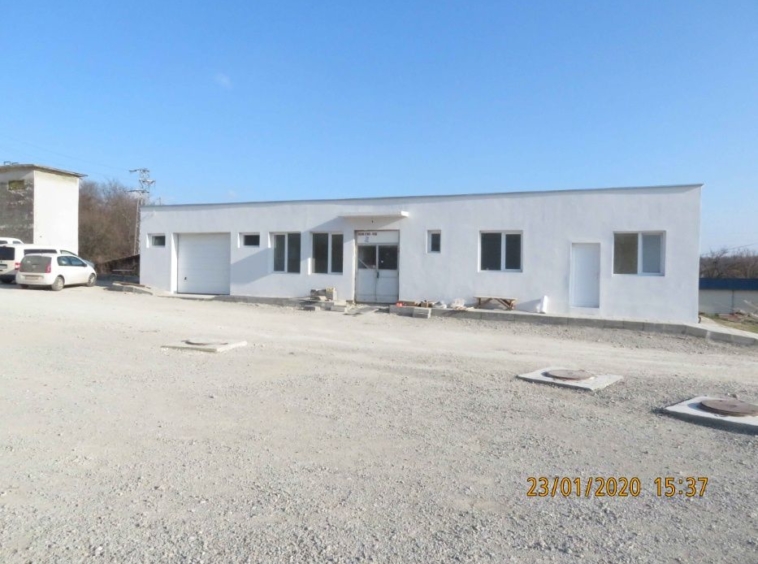 Дава се под наем Склад в Велики Преслав - 157 кв.м за 471лв € - Снимка #1