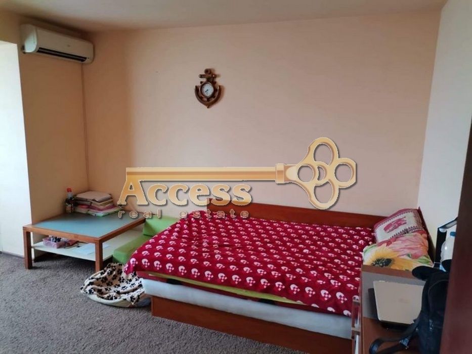 Дава се под наем Тристаен апартамент в Варна, ВИНС - 120 кв.м за 500лв € - Снимка #8