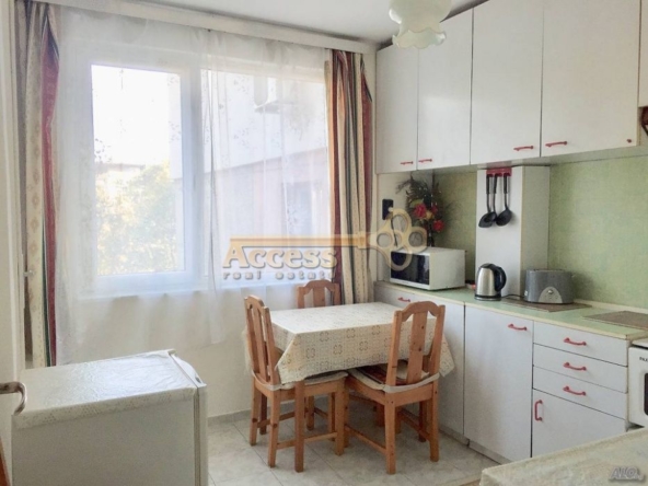 Дава се под наем Тристаен апартамент в Варна, Нептун - 60 кв.м за 400лв € - Снимка #1