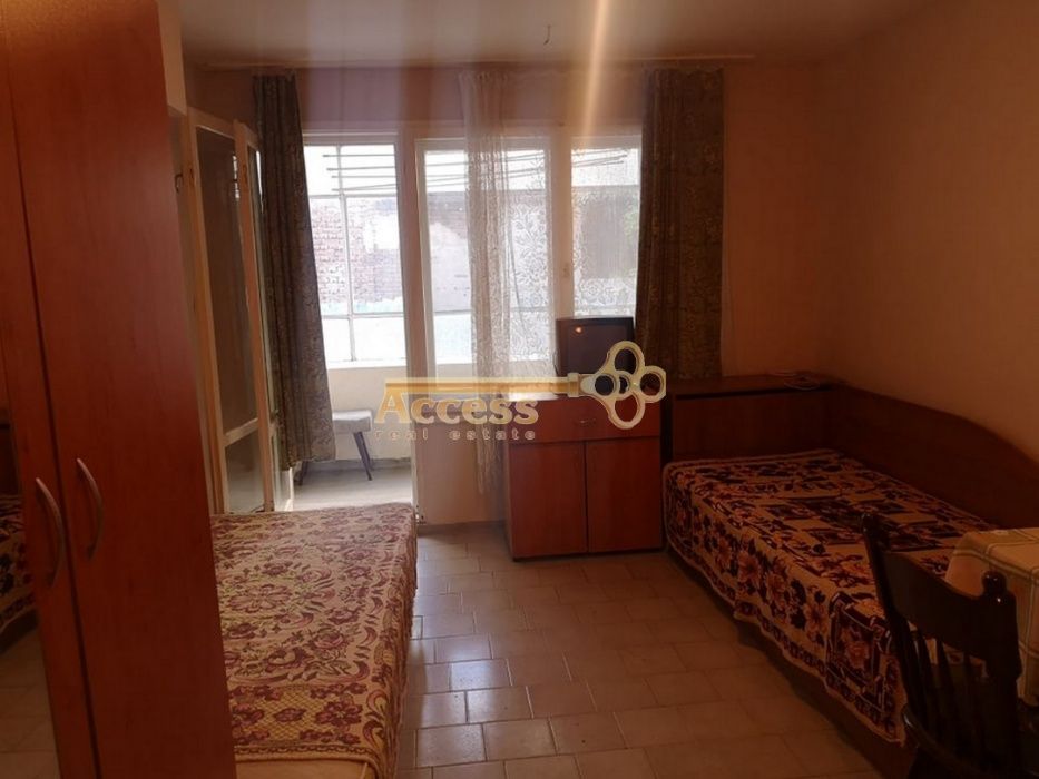 Дава се под наем Едностаен апартамент в Варна, Генералите - 30 кв.м за 280лв € - Снимка #2