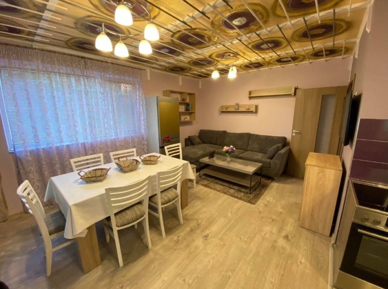 Дава се под наем Двустаен апартамент в Пловдив, Кършияка - 65 кв.м за 250 € - Снимка #2