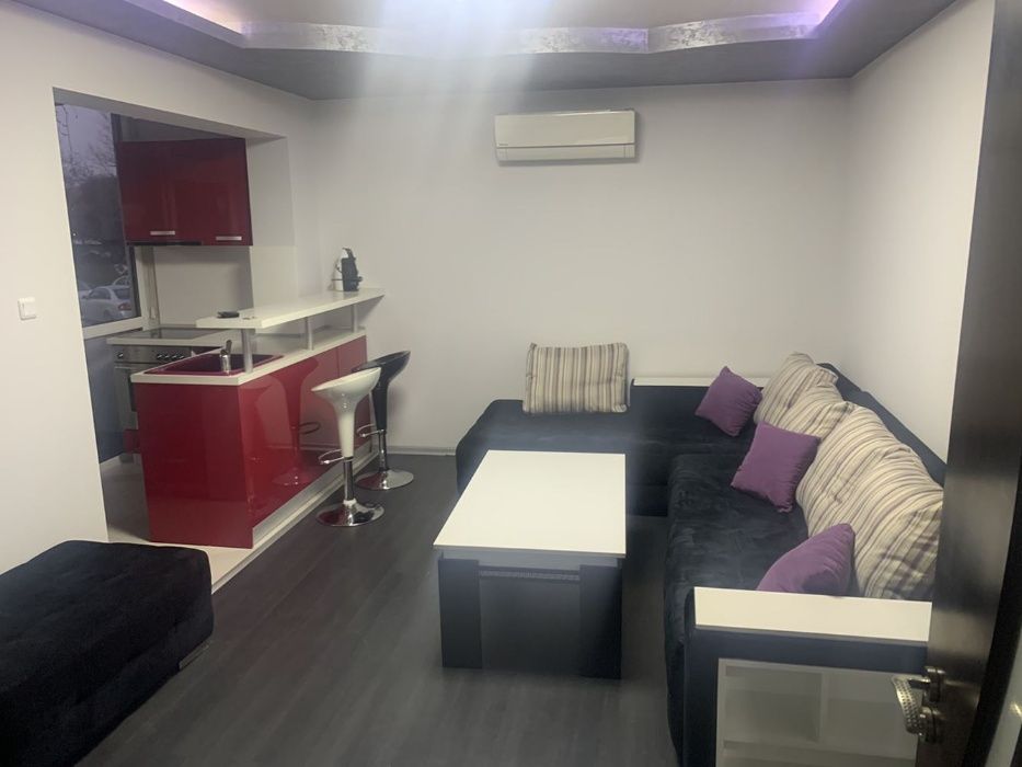 Дава се под наем Тристаен апартамент в Пловдив, Тракия - 80 кв.м за 249 € - Снимка #1