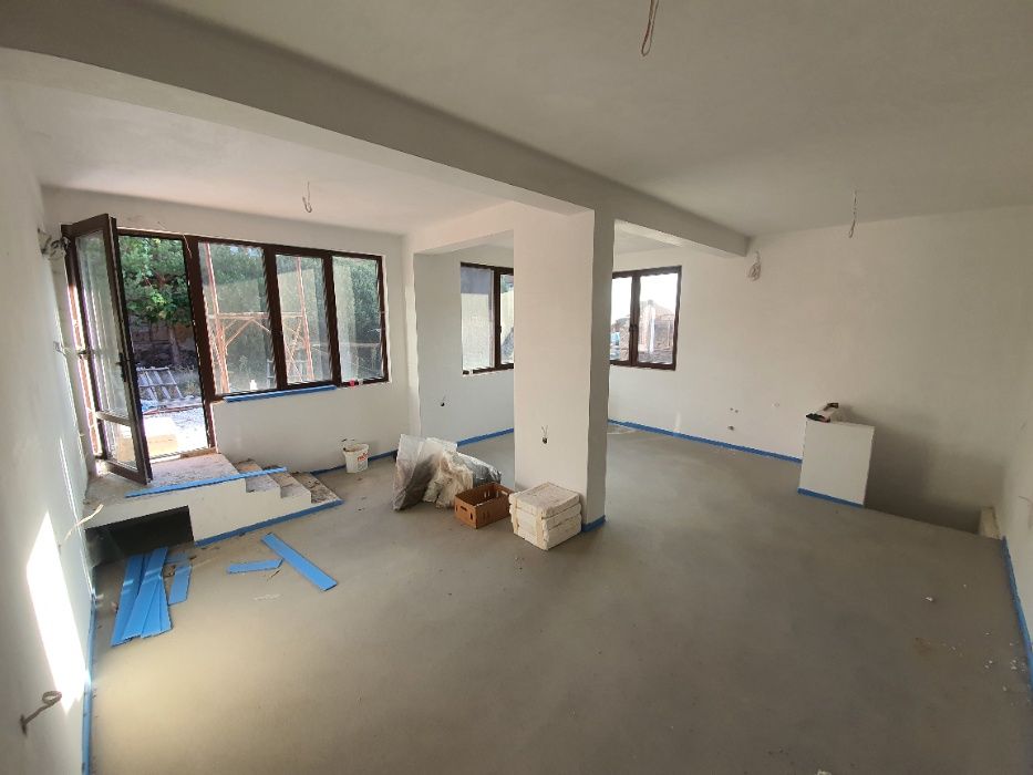 Дава се под наем Магазин в Асеновград - 50 кв.м за 255 € - Снимка #6