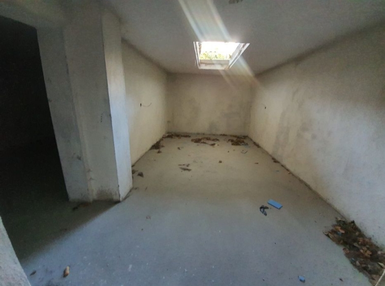Дава се под наем Магазин в Асеновград - 50 кв.м за 255 € - Снимка #14