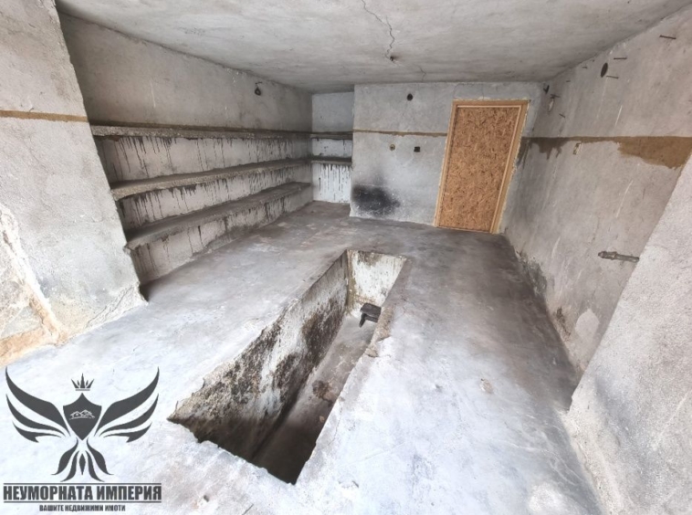 Гараж / Паркомясто в Асеновград - 18 кв.м за 573 €/кв.м - Снимка #3
