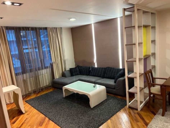 Дава се под наем Тристаен апартамент в София, Дружба 2 - 91 кв.м за 900лв € - Снимка #1