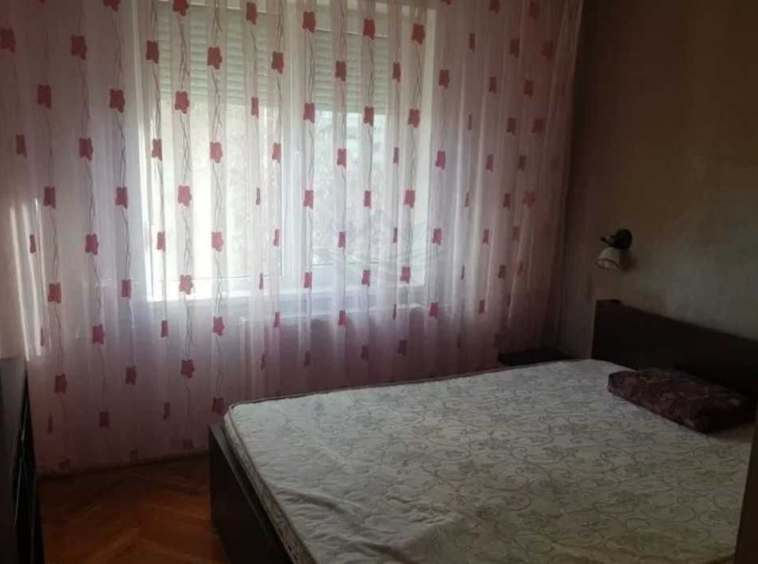 Дава се под наем Тристаен апартамент в Пловдив, Захарна фабрика - 96 кв.м за 390лв € - Снимка #4