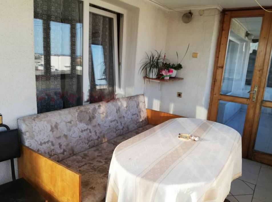 Дава се под наем Тристаен апартамент в Варна, Колхозен пазар - 80 кв.м за 275 € - Снимка #3