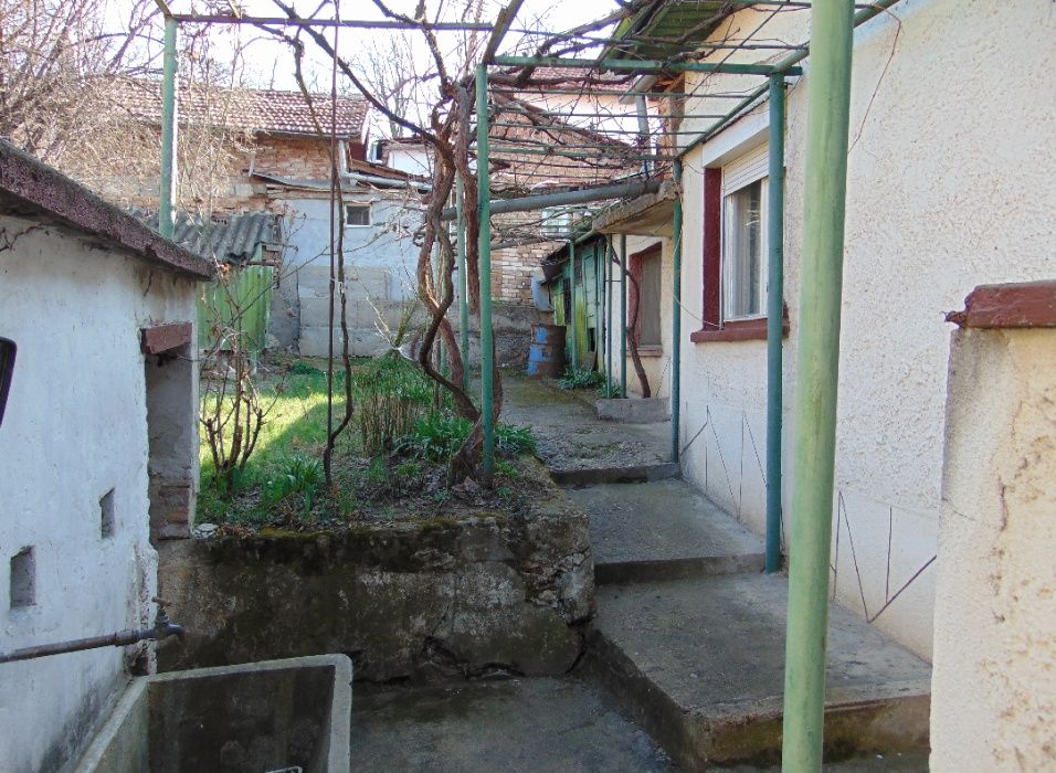 Къща в Плевен, 9-ти квартал - 100 кв.м за 700 €/кв.м - Снимка #18