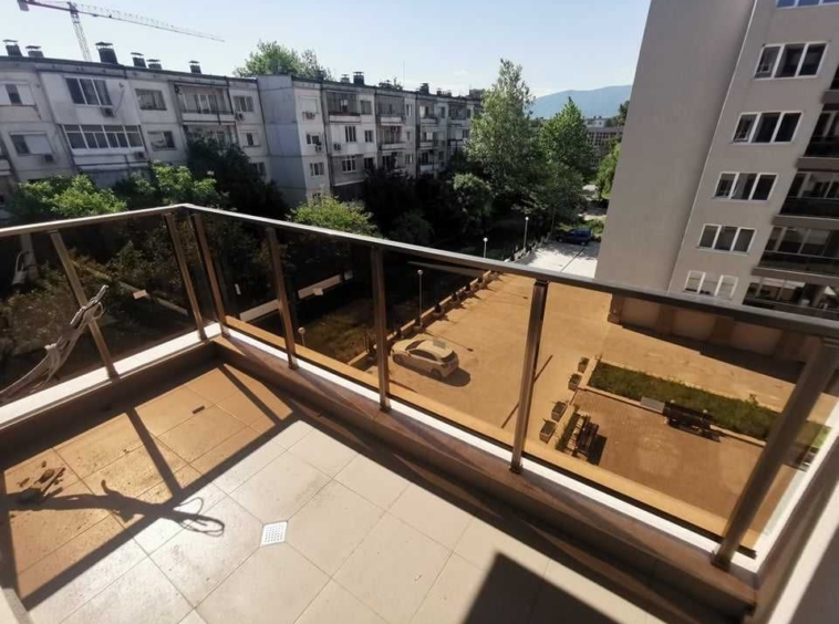 Тристаен апартамент в Пловдив, Кючук Париж - 93 кв.м за 1318 €/кв.м - Снимка #10
