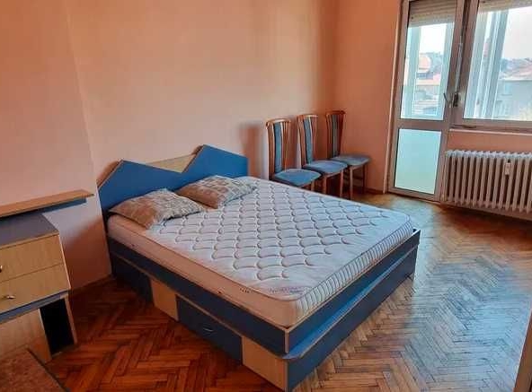 Дава се под наем Тристаен апартамент в София, Център - 110 кв.м за 899лв € - Снимка #1