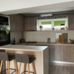 Дава се под наем Тристаен апартамент в Пловдив, Въстанически - 96 кв.м за 360лв € - Снимка #1