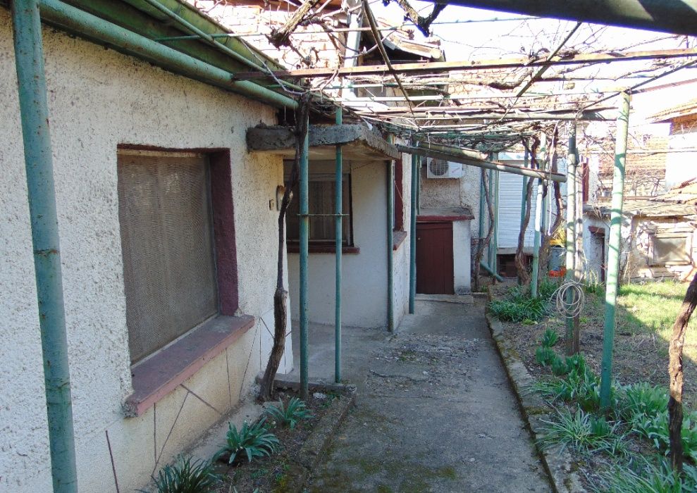 Къща в Плевен, 9-ти квартал - 100 кв.м за 700 €/кв.м - Снимка #13