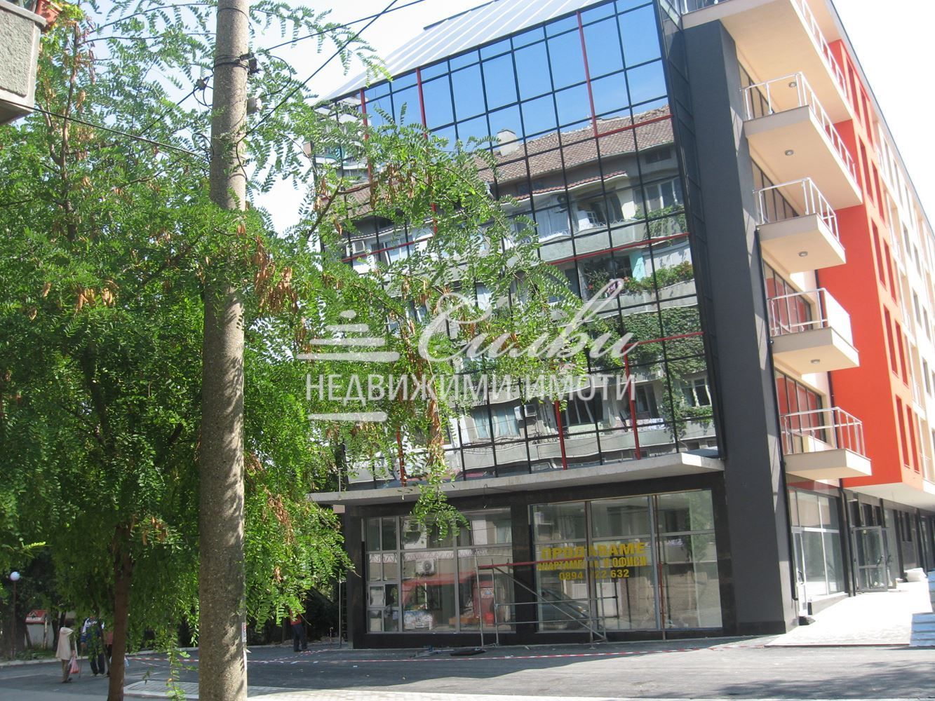 Дава се под наем Офис в Шумен, Център - 204 кв.м за 1479 € - Снимка #1