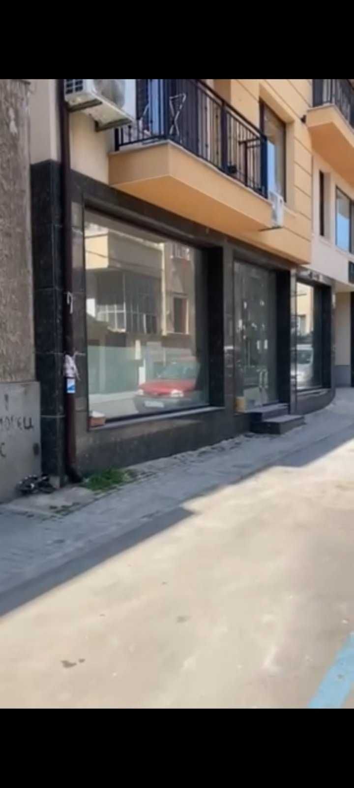 Магазин в Бургас, Център - 325 кв.м за 647 €/кв.м - Снимка #1