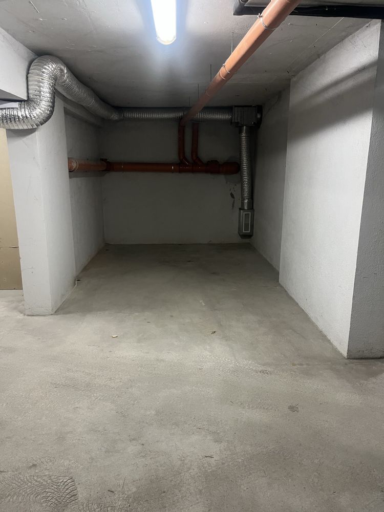 Дава се под наем Гараж / Паркомясто в Варна, м-т Кокарджа - 17 кв.м за 102 € - Снимка #1