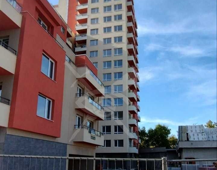 Двустаен апартамент в Пловдив, Тракия - 63 кв.м за 1778 €/кв.м - Снимка #1