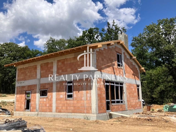 Къща в с. Приселци, Област Варна - 250 кв.м за 900 €/кв.м - Снимка #1