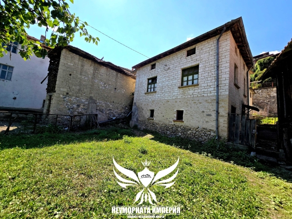 Къща в с. Малево, Област Смолян - 120 кв.м за 600 €/кв.м - Снимка #1