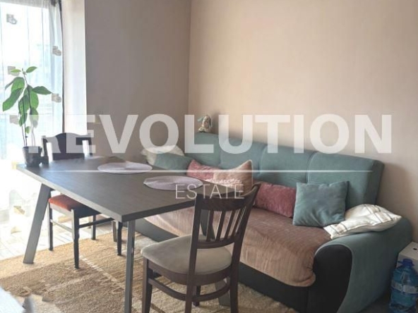 Дава се под наем  в Варна, Зимно кино Тракия - 90 кв.м за 350 € - Снимка #1