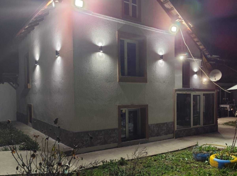 Къща в Велико Търново, Акация - 1712 кв.м за 59 €/кв.м - Снимка #1