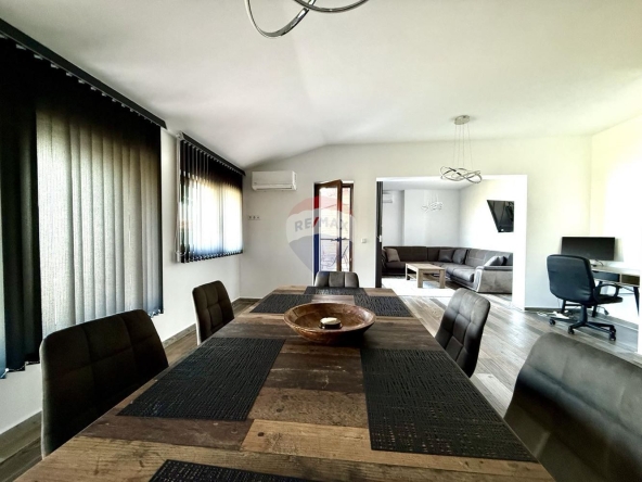 Тристаен апартамент в Балчик - 131 кв.м за 1680 €/кв.м - Снимка #1