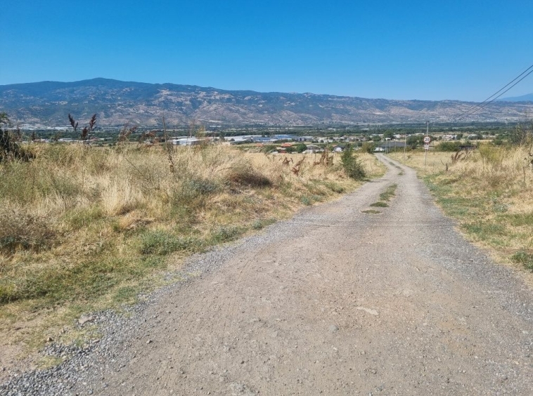 Парцел в Петрич - 1000 кв.м за 57 €/кв.м - Снимка #1