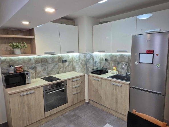 Дава се под наем Едностаен апартамент в Бургас, Братя Миладинови - 46 кв.м за 408 € - Снимка #1