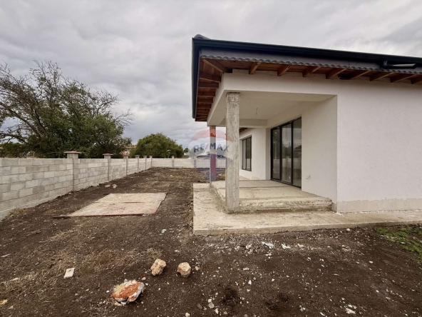 Къща в с. Соколово, Област Добрич - 131 кв.м за 1336 €/кв.м - Снимка #1