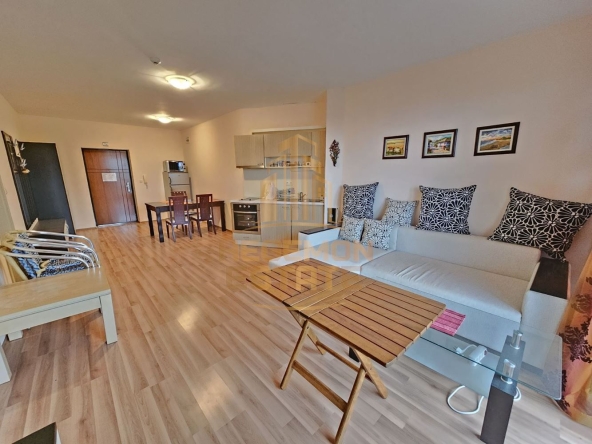 Двустаен апартамент в к.к. Златни пясъци - 77 кв.м за 1429 €/кв.м - Снимка #1