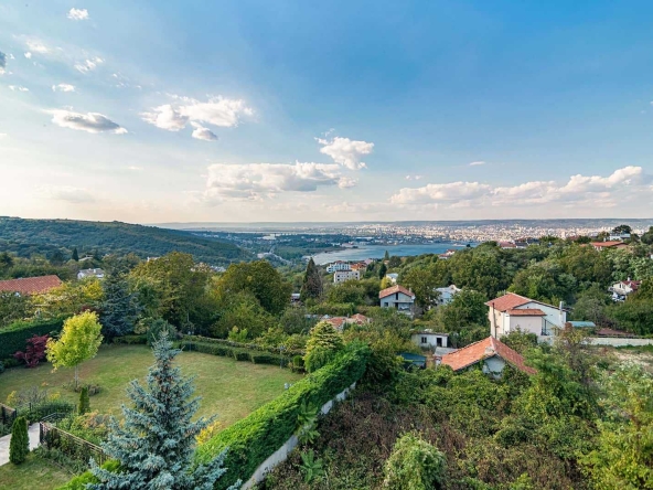 Къща в Варна, Левски - 320 кв.м за 1563 €/кв.м - Снимка #1