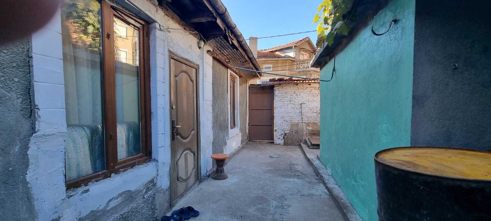 Къща в Разград, Варош - 58 кв.м за 1187 €/кв.м - Снимка #1
