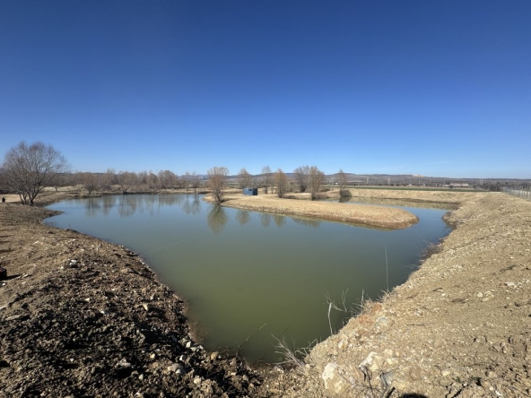 Земеделски имот в с. Динката, Област Пазарджик -  кв.м за 14572 €/дка - Снимка #1