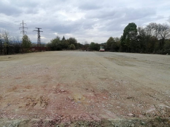 Дава се под наем Парцел в с. Вакарел, Област София-област - 5000 кв.м за 1275 € - Снимка #1