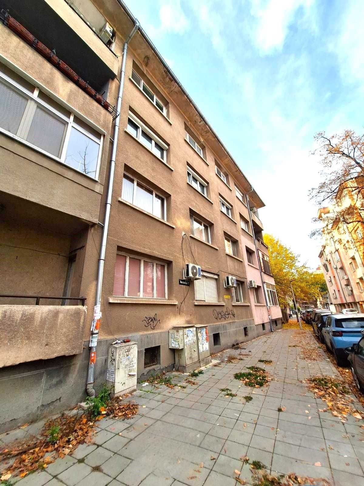Двустаен апартамент в Пловдив, Кършияка - 67 кв.м за 2239 €/кв.м - Снимка #1