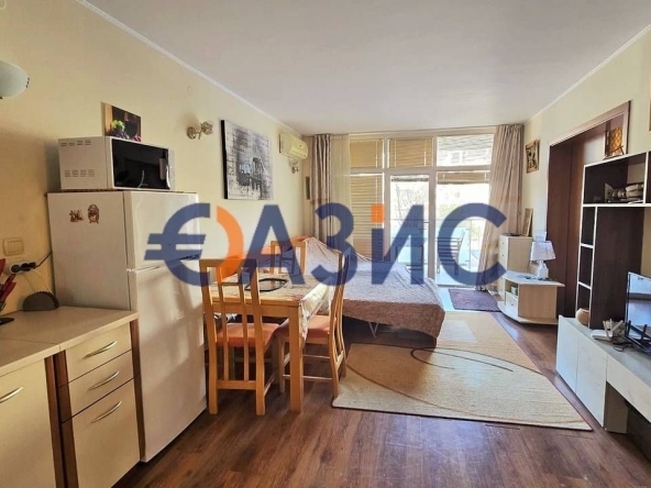 Двустаен апартамент в к.к. Слънчев бряг - 66 кв.м за 1228 €/кв.м - Снимка #1