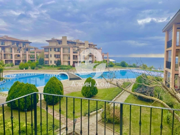 Тристаен апартамент в с. Топола, Област Добрич - 134 кв.м за 821 €/кв.м - Снимка #1