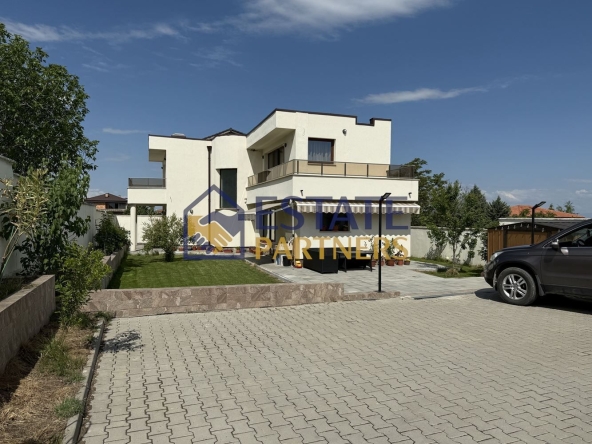 Къща в с. Белащица, Област Пловдив - 196 кв.м за 2347 €/кв.м - Снимка #1