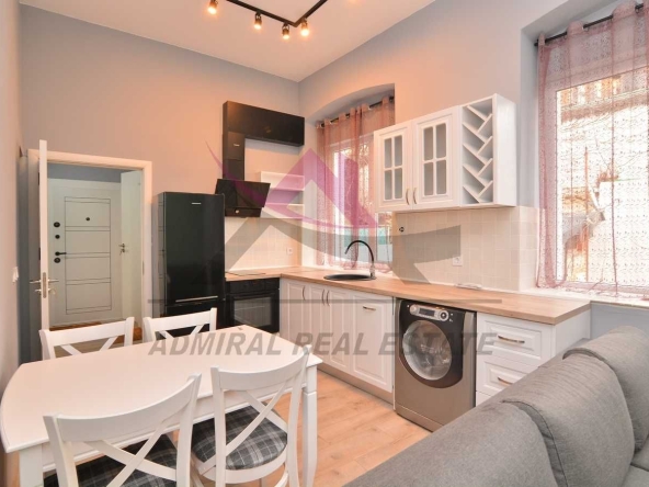 Дава се под наем Четиристаен апартамент в Варна, Център - 100 кв.м за 800 € - Снимка #1