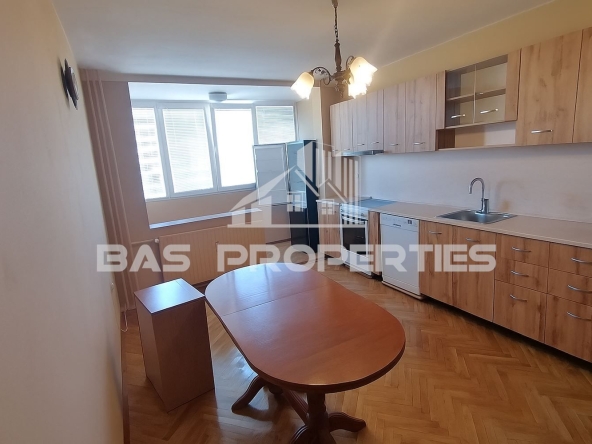 Дава се под наем Четиристаен апартамент в София, Люлин 3 - 96 кв.м за 665 € - Снимка #1