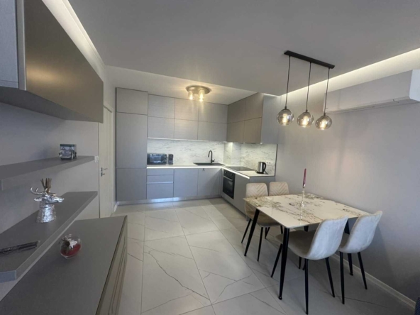 Дава се под наем Двустаен апартамент в София, Център - 55 кв.м за 900 € - Снимка #1