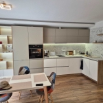 Тристаен апартамент в Стара Загора, Център - 88 кв.м за 1705 €/кв.м - Снимка #1