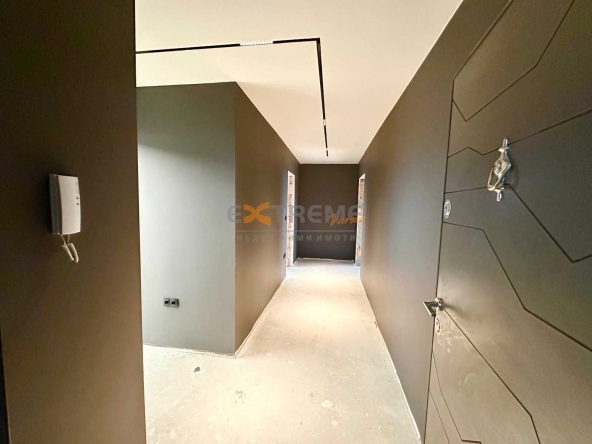 Двустаен апартамент в Варна, Център - 116 кв.м за 2500 €/кв.м - Снимка #1