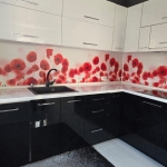 Дава се под наем Тристаен апартамент в Пловдив, Въстанически - 110 кв.м за 663 € - Снимка #1