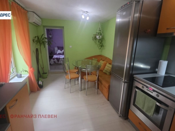 Дава се под наем Къща в Плевен, Широк център - 50 кв.м за 460 € - Снимка #1