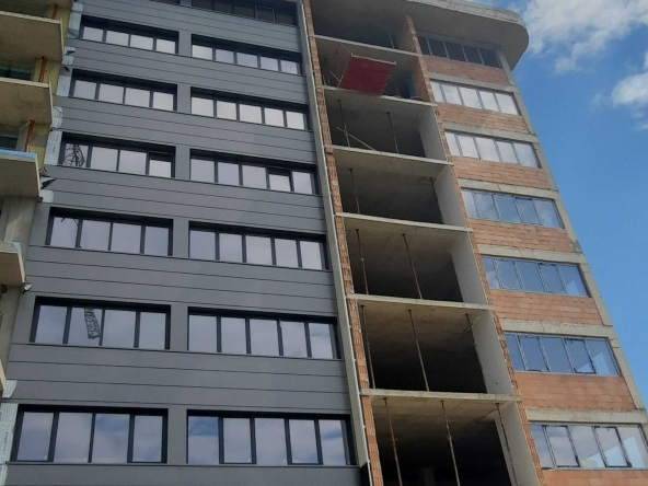 Дава се под наем Офис в Варна, Общината - 200 кв.м за 6150 € - Снимка #1